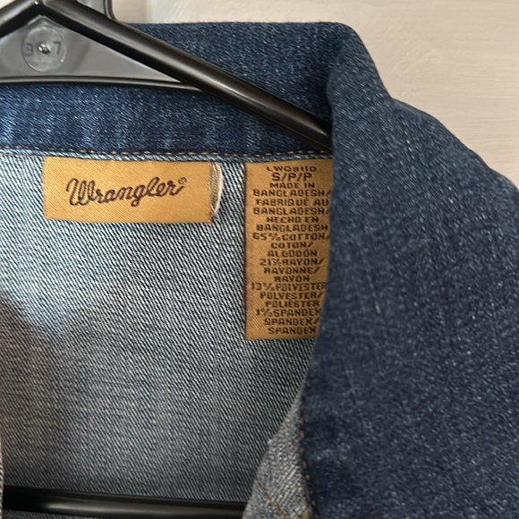 Wrangler Rodeo Denim - Picture 2 of 7